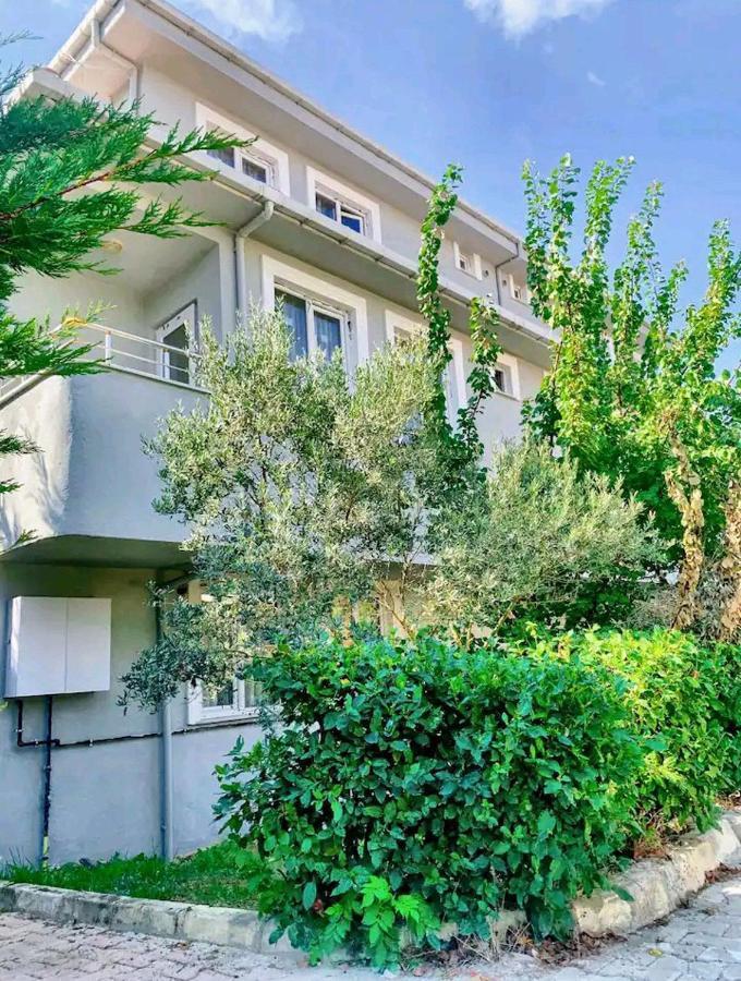 Ahmet Teacher Hotel,6 Minutes From The Airport Arnavutkoy Exterior photo