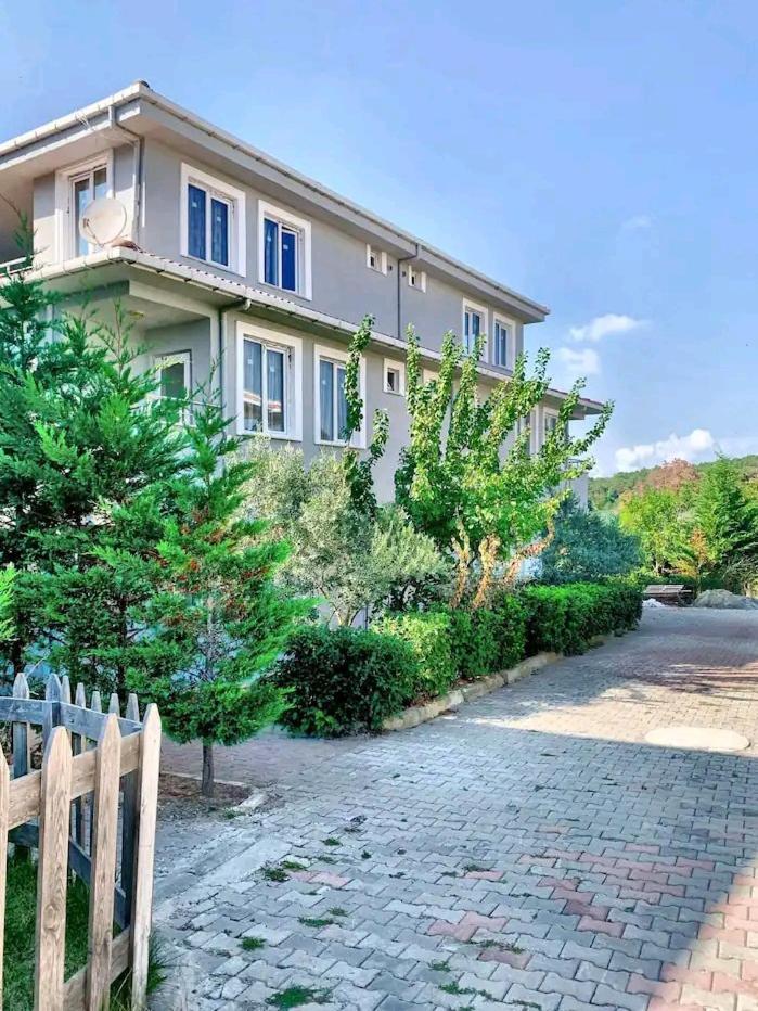 Ahmet Teacher Hotel,6 Minutes From The Airport Arnavutkoy Exterior photo