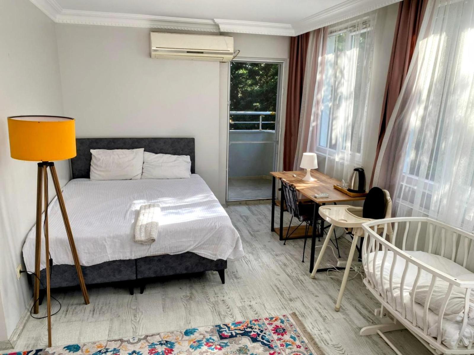 Ahmet Teacher Hotel,6 Minutes From The Airport Arnavutkoy Exterior photo